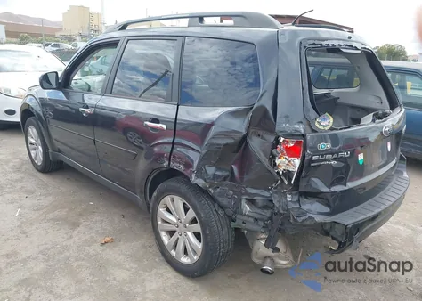 2013 Subaru Forester 2.5X Limited z USA, uszkodzony, nr VIN JF2SHAEC7DH431647